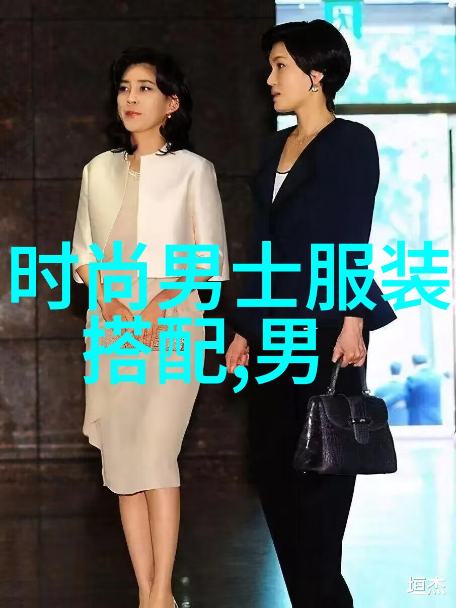 缓慢撞击车内紧张时刻的沉重回音