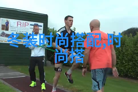 在这个温暖的夏日穿上那件轻盈的休闲小西装你会去哪里散步呢