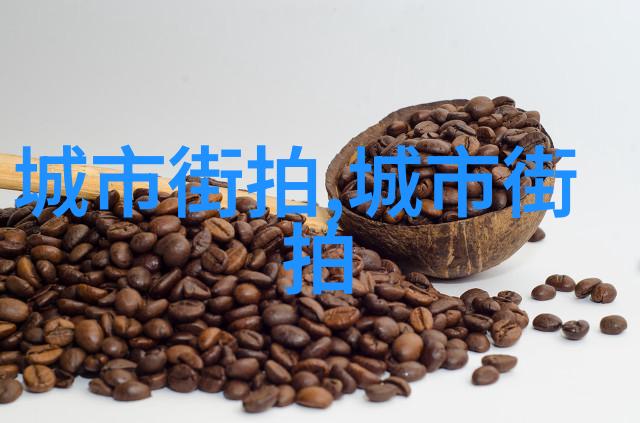 华人珠宝雕刻师陈世英打造世界最贵潮流玩具项链