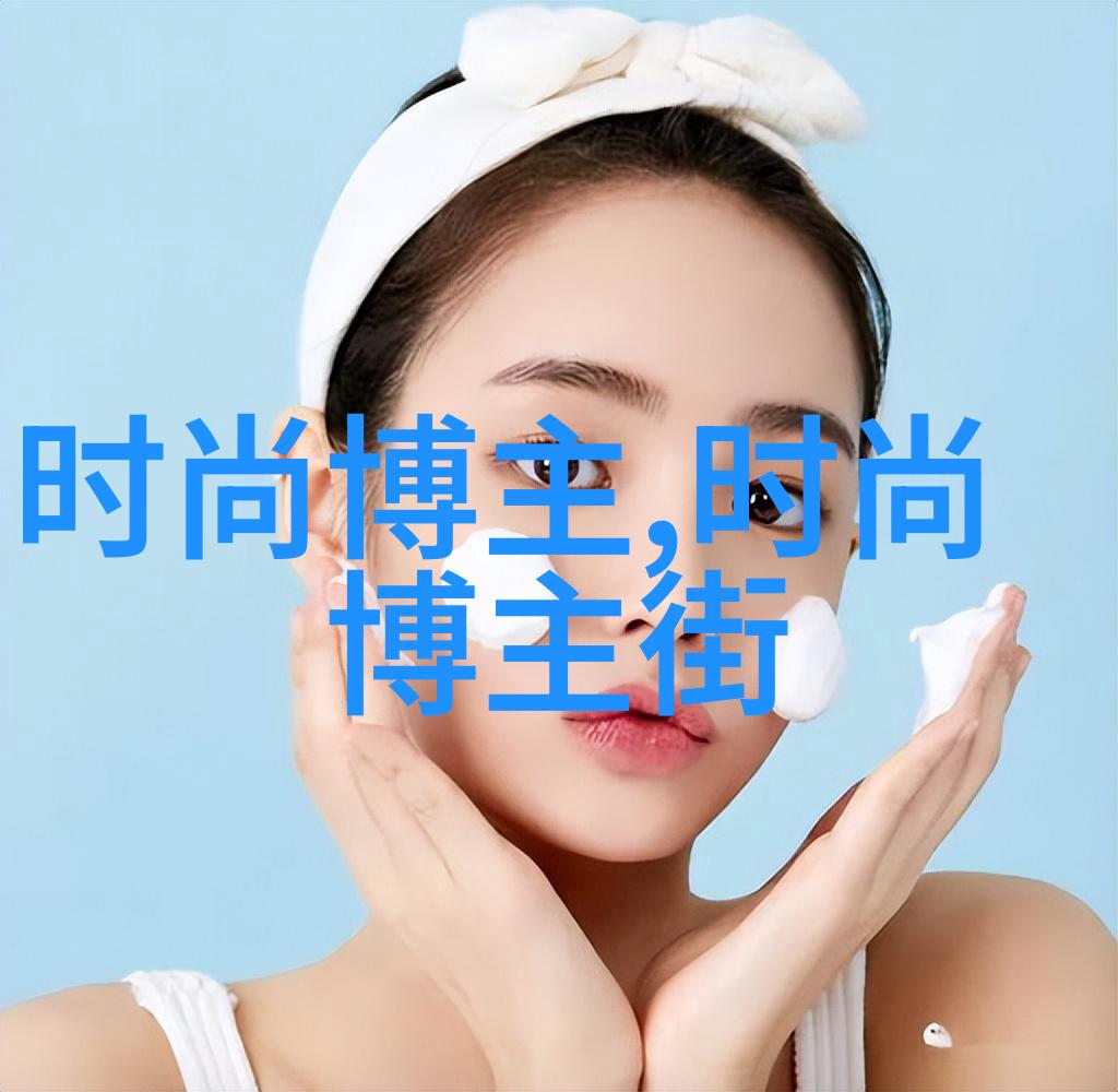 2021广东时装周秋季DAY2巴黎见的走秀风采在人物身上绽放东方元素的极致浪漫表达