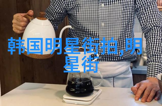 春日时尚男士春季服装搭配轻盈透气的时尚之选