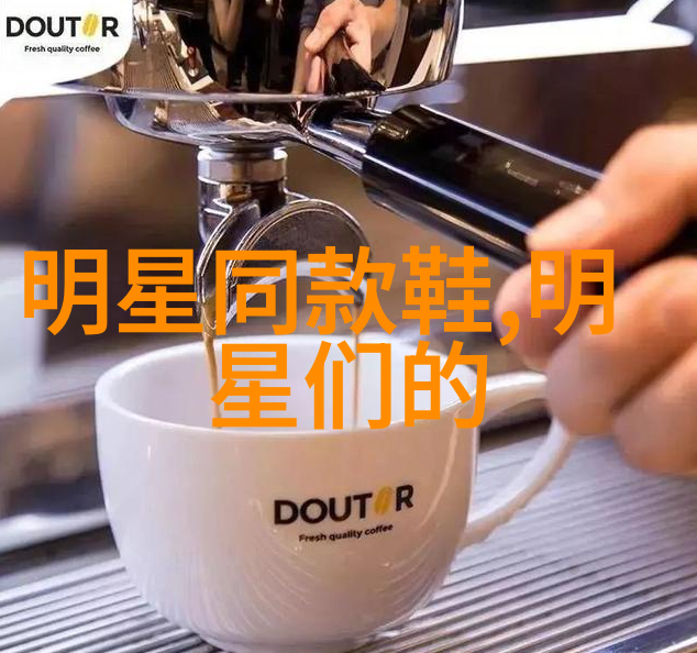 2021最新款减龄短发女孩图片时尚女孩短发造型减龄美妆技巧