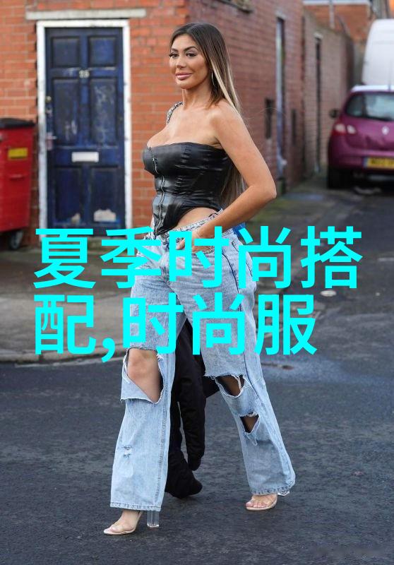 40岁短发发型女最新款我如何在40岁时尝试新潮的短发造型