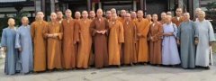 今年流行的焦糖色这样穿搭更显高大