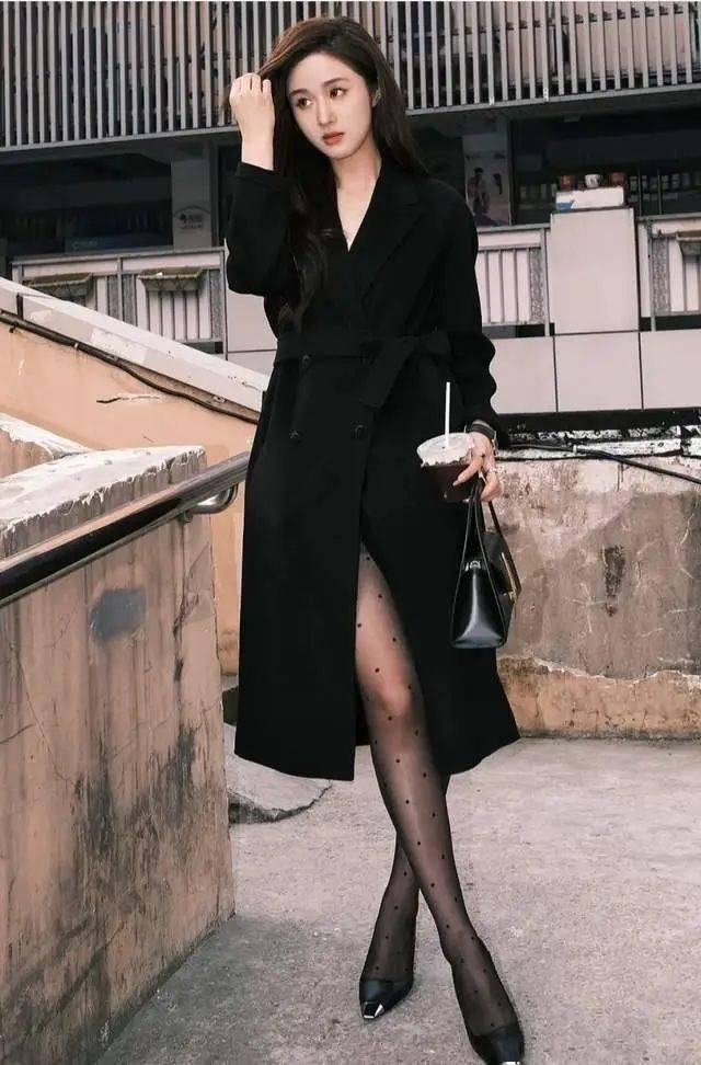 周迅街拍穿搭图片裙子_欧美达人街拍穿搭示范_明星穿搭街拍