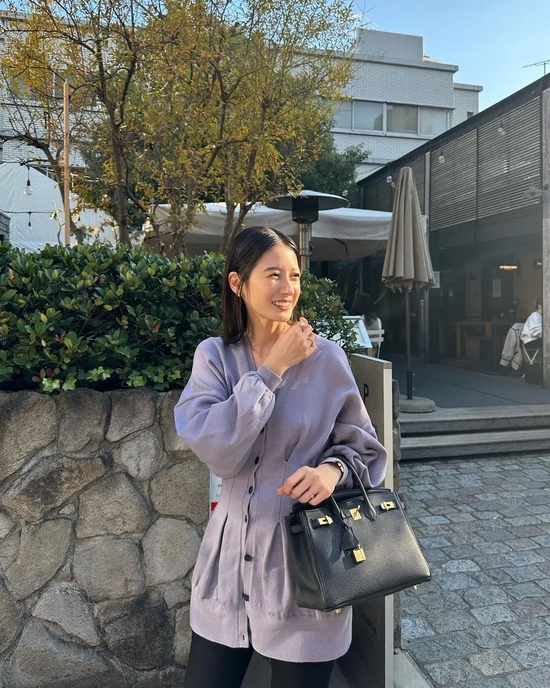 热门单职业传奇_单肩斜跨女包女星街拍_热门单品街拍