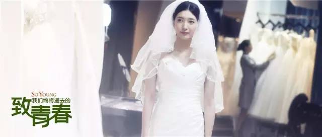 街拍牛仔裤美女穿搭2018夏_明星穿搭街拍_明星街拍穿搭图片