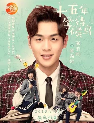街拍牛仔裤美女穿搭2018夏_明星穿搭街拍_明星街拍穿搭图片